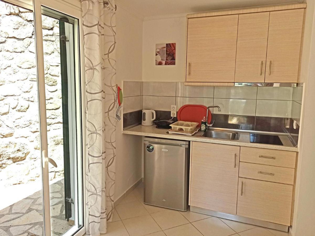 Dolphin Apartments باليوكاستريتسا المظهر الخارجي الصورة