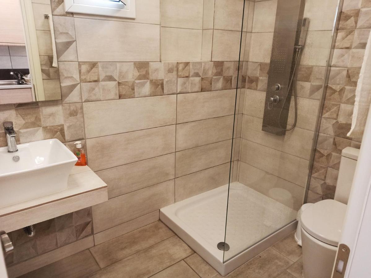 Dolphin Apartments باليوكاستريتسا المظهر الخارجي الصورة