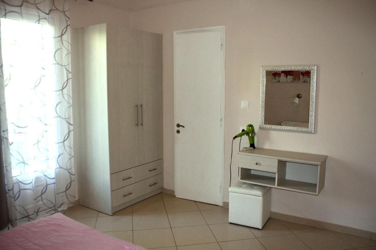 Dolphin Apartments باليوكاستريتسا المظهر الخارجي الصورة