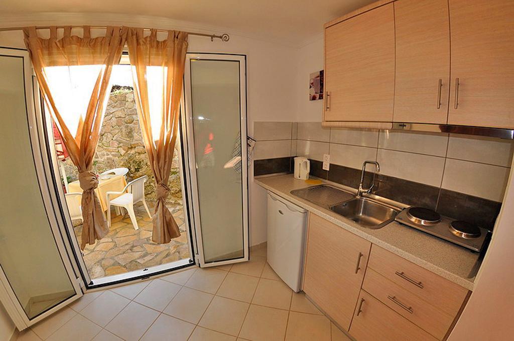 Dolphin Apartments باليوكاستريتسا المظهر الخارجي الصورة